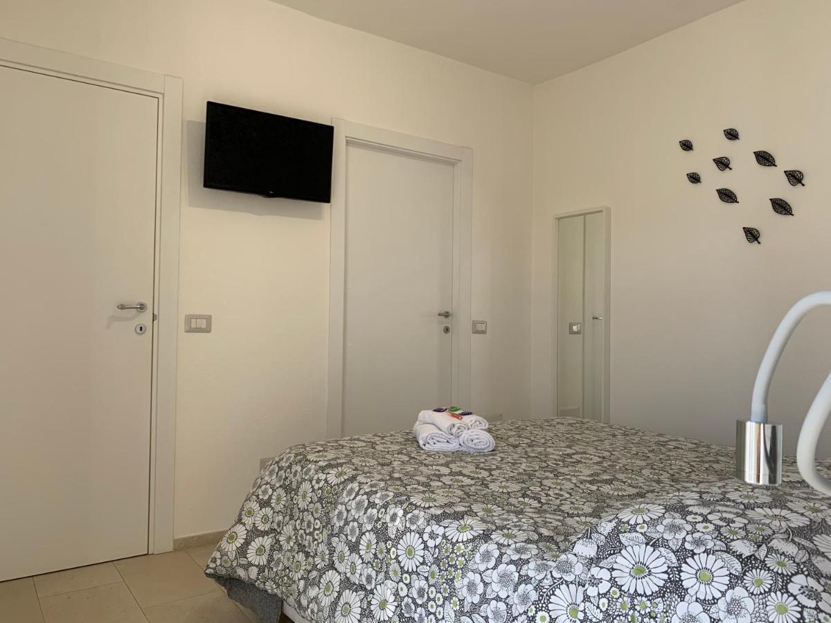 B&B Somiar San Teodoro  Exterior photo