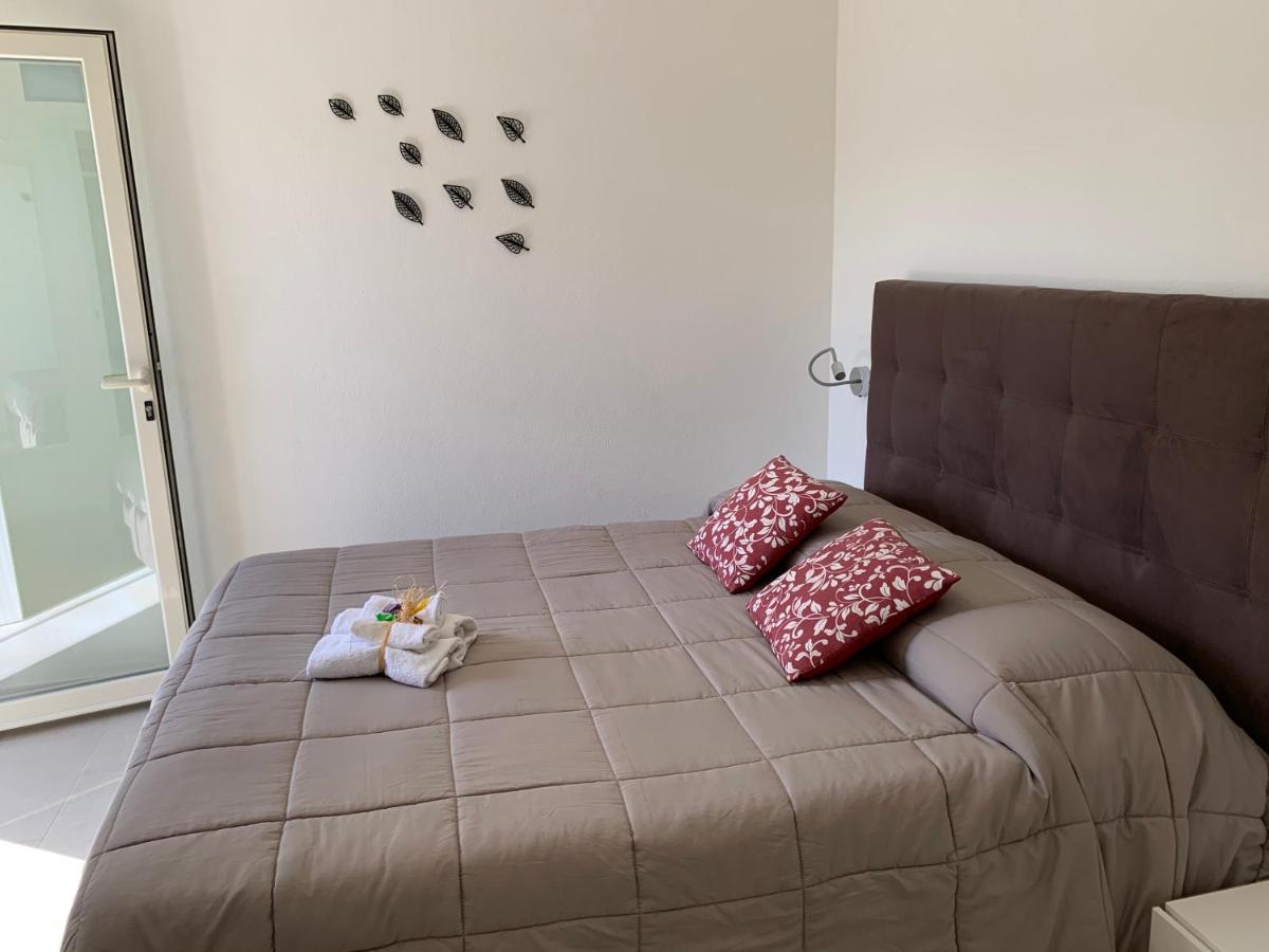 B&B Somiar San Teodoro  Exterior photo